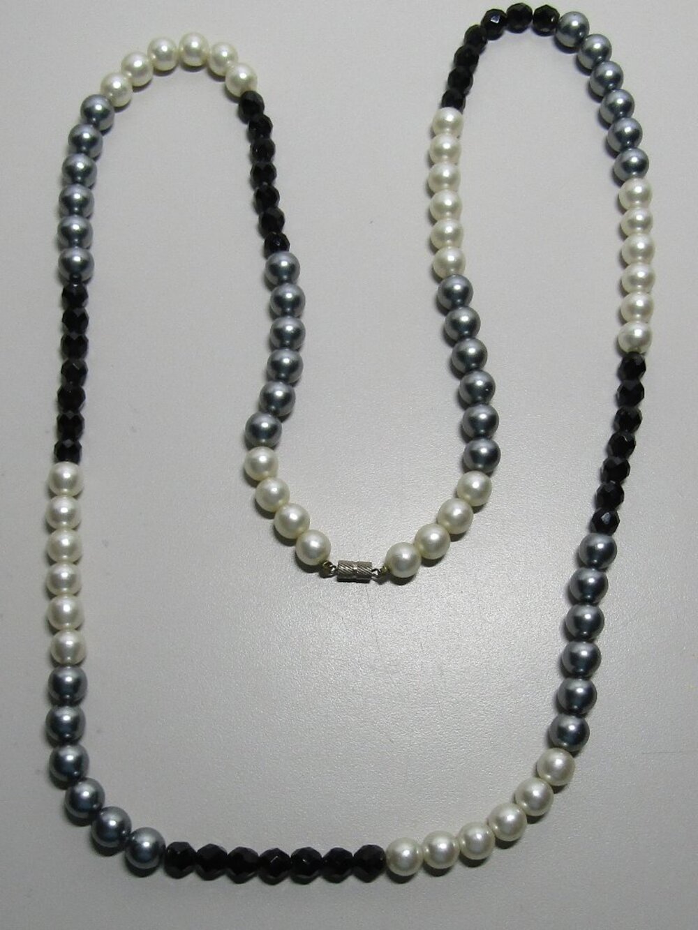 Unique Single strand of faux pearls white and gray & black faceted beads 38"